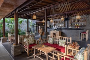 thumbnail: Bar (on property)