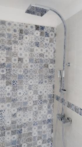 thumbnail: 121472769.jpg