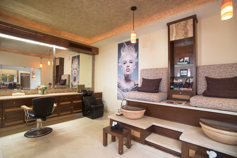 Hair salon