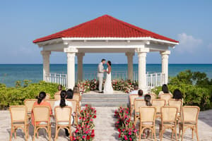 thumbnail: Outdoor wedding area