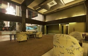thumbnail: Lobby sitting area