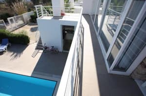 thumbnail: Pool