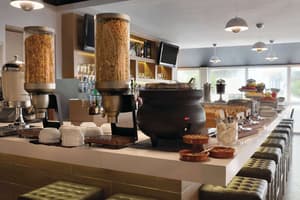 thumbnail: Breakfast area