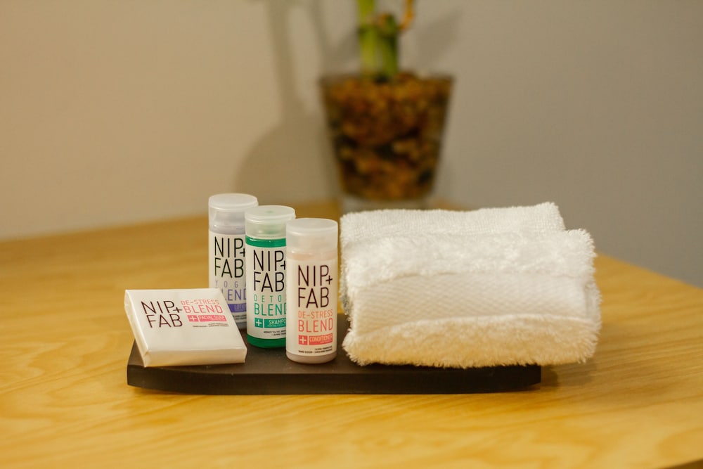Bathroom amenities