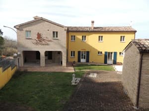 thumbnail: Exterior