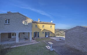thumbnail: Exterior