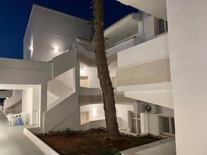 thumbnail: Exterior