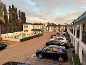 thumbnail: Exterior