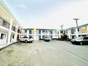 thumbnail: Exterior
