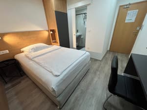 thumbnail: Room