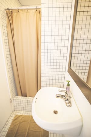 thumbnail: Bathroom shower