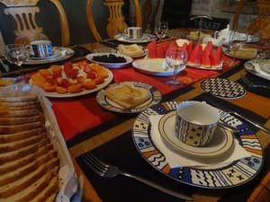 thumbnail: Breakfast area