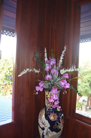 thumbnail: Interior detail