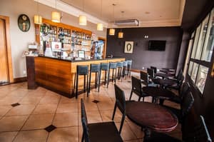 thumbnail: Bar (on property)