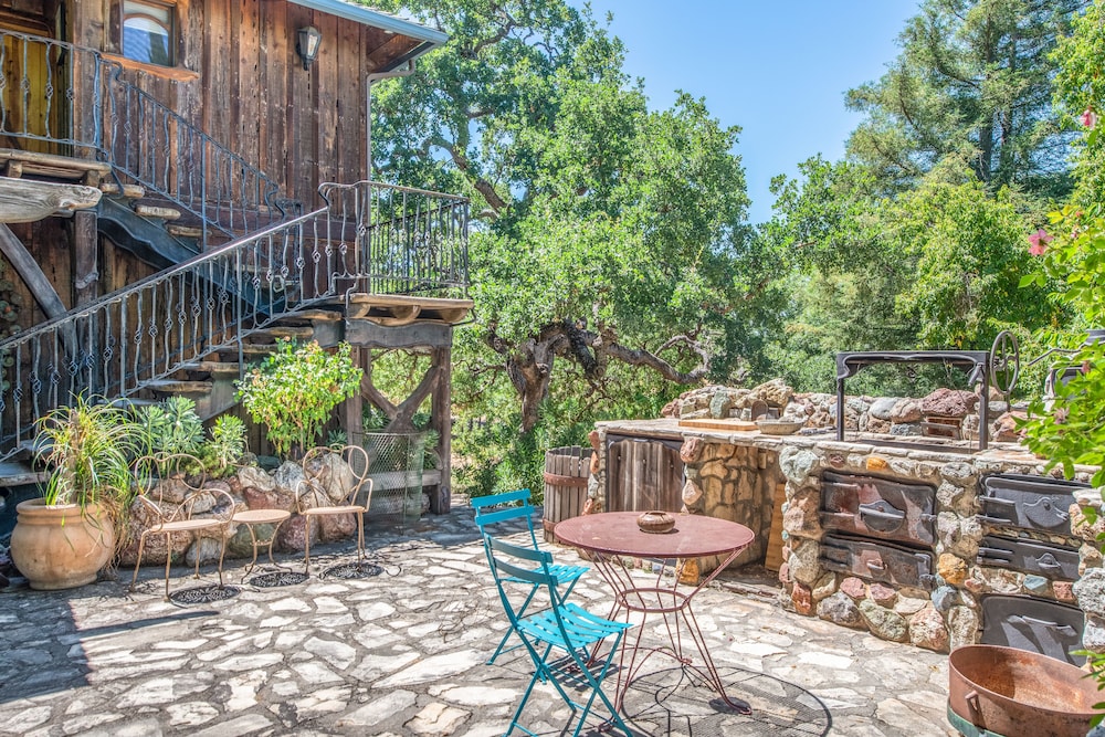 BBQ/picnic area
