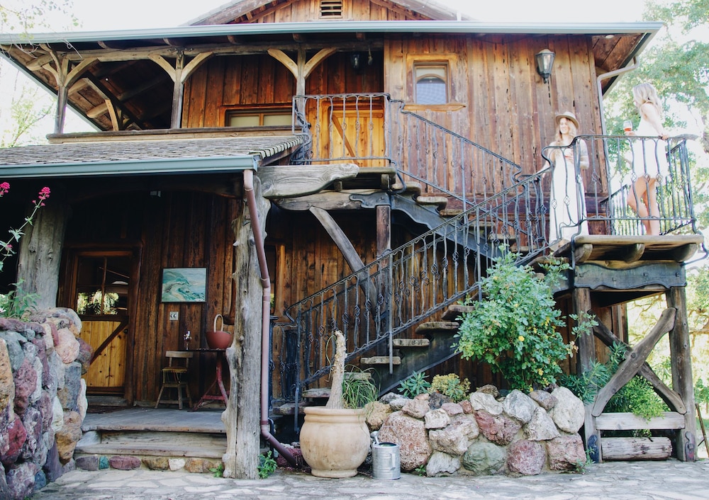 Primary image