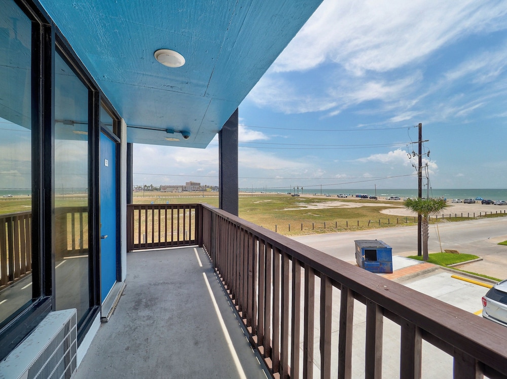 Beach/ocean view