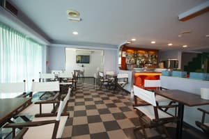 thumbnail: Bar (on property)