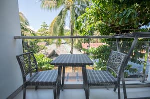 thumbnail: Courtyard view