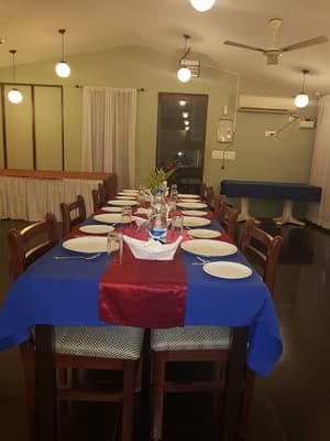 thumbnail: Restaurant