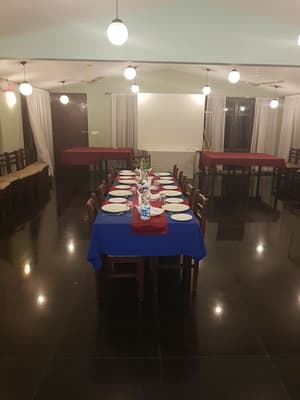 thumbnail: Restaurant