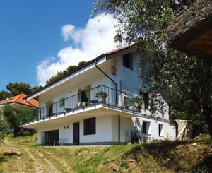 thumbnail: Exterior