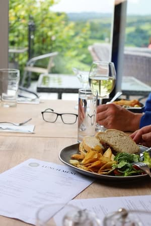 thumbnail: Restaurant