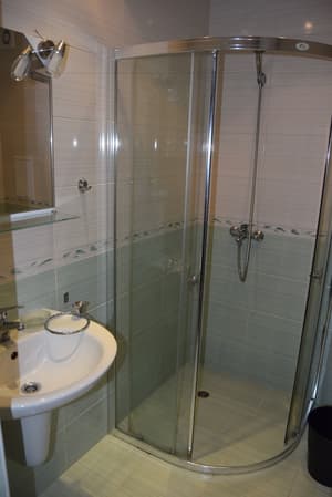 thumbnail: Bathroom shower
