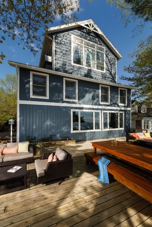 thumbnail: Front of property