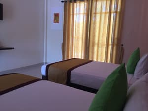 thumbnail: Interior entrance
