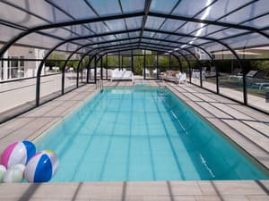 thumbnail: Indoor/outdoor pool
