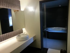 thumbnail: Bathroom sink