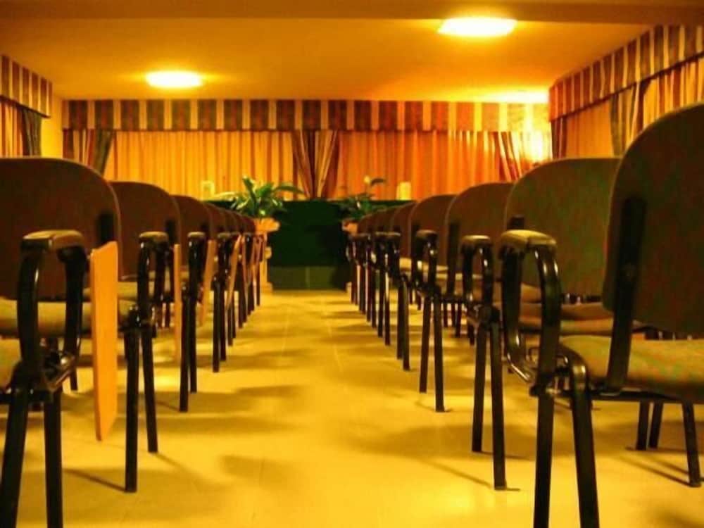 Restaurant-cafeteria