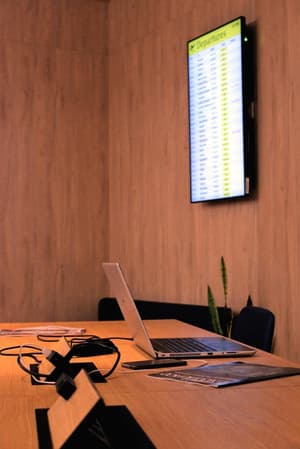 thumbnail: Business center