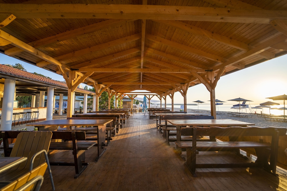 Beach bar