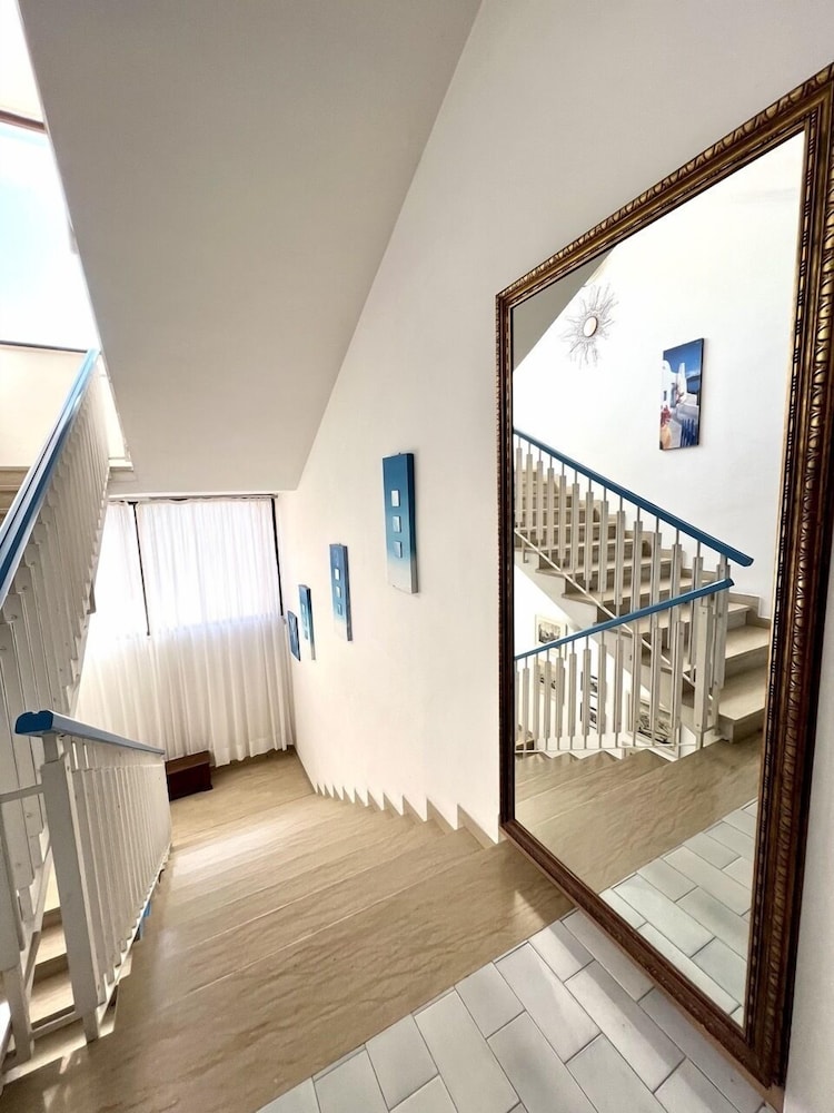 Handrails in stairways