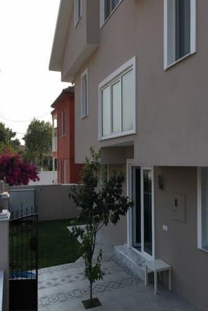 thumbnail: Property entrance