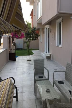 thumbnail: Front of property