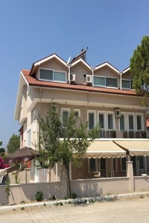 thumbnail: Front of property