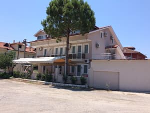 thumbnail: Front of property