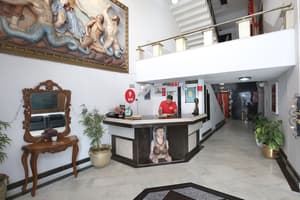 thumbnail: Restaurant-cafeteria