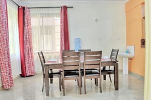 thumbnail: Family dining