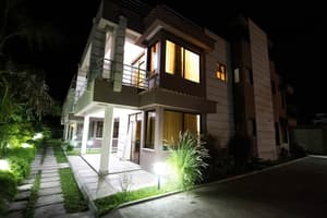 thumbnail: Exterior