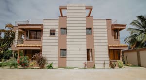 thumbnail: Property entrance