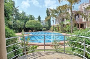 thumbnail: Outdoor pool