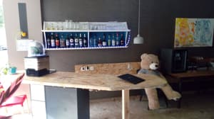thumbnail: Bar (on property)