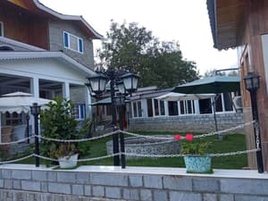 thumbnail: Front of property