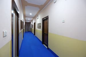 thumbnail: Hallway