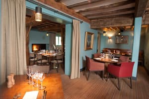 thumbnail: Restaurant