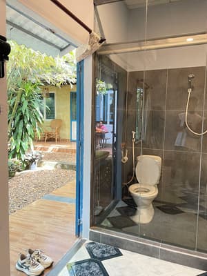 thumbnail: Bathroom
